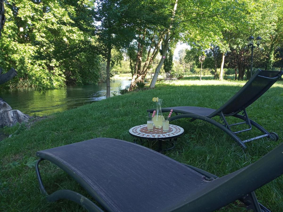 Le Mas De La Jardine Velleron Dış mekan fotoğraf