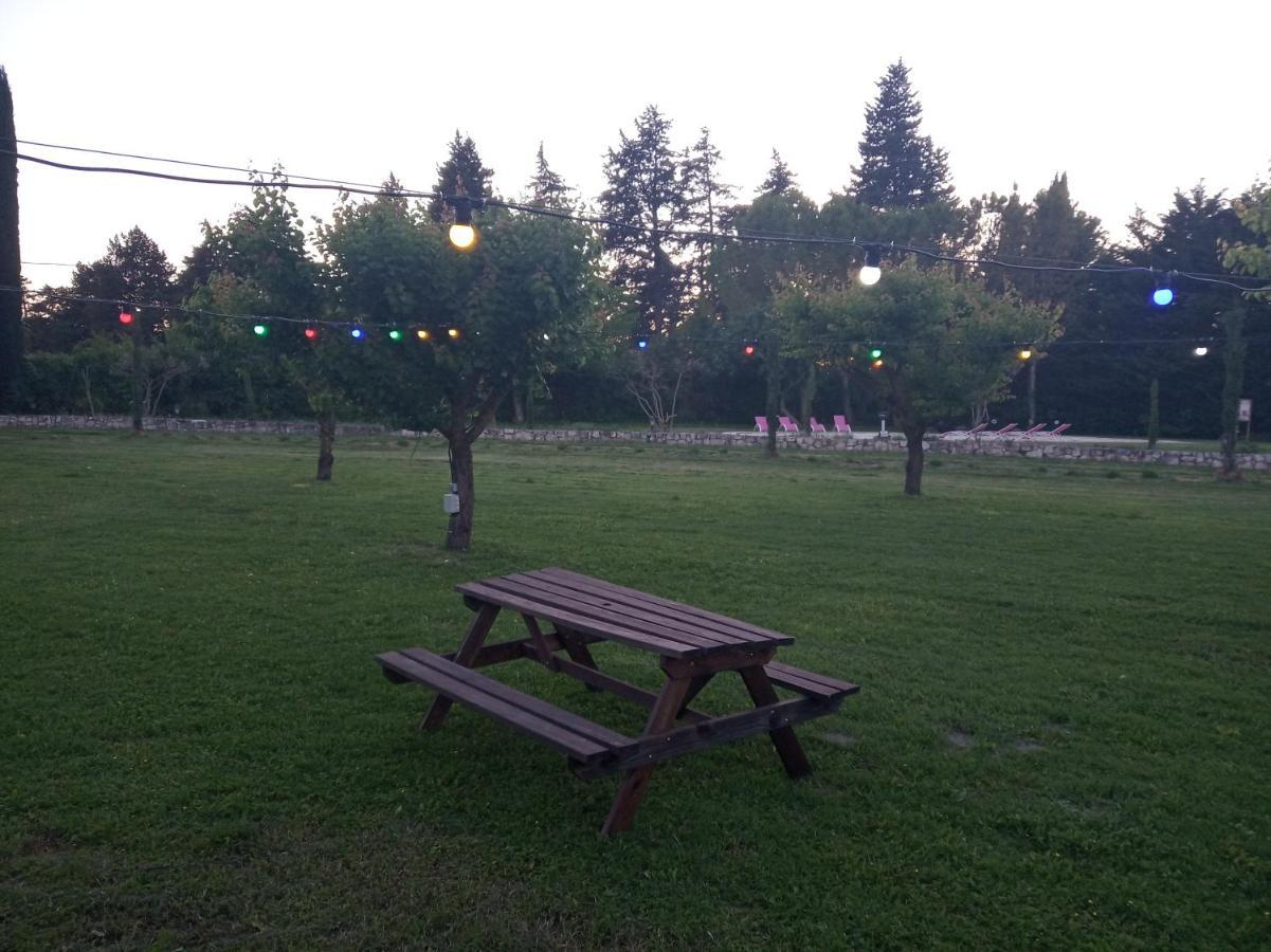 Le Mas De La Jardine Velleron Dış mekan fotoğraf