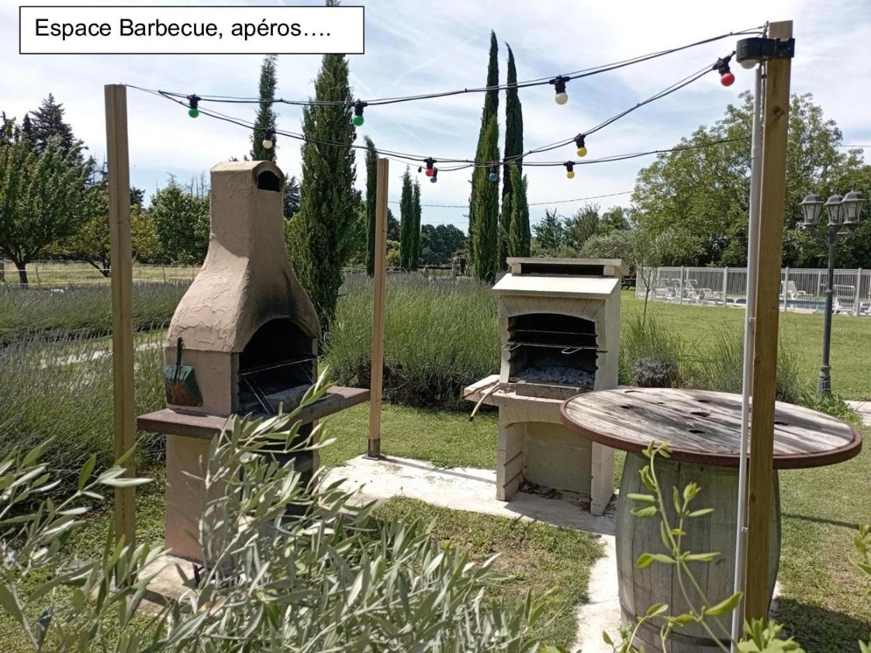 Le Mas De La Jardine Velleron Dış mekan fotoğraf